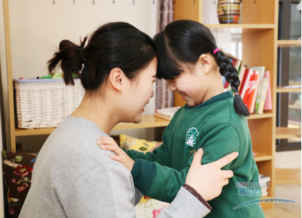 遼寧市盤(pán)錦跨世紀(jì)幼兒園：幼師的幸福就是和孩子在一起