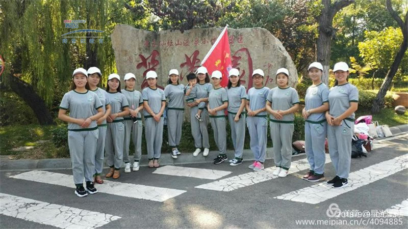 山東棗莊山亭星光跨世紀幼兒園：這樣的教師節(jié)主題活動，值得復制!