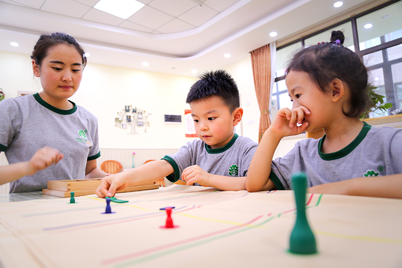 教師節(jié)即將到來，我們一起來聊一聊“幼師如何加強(qiáng)自身職業(yè)道德建設(shè)”？